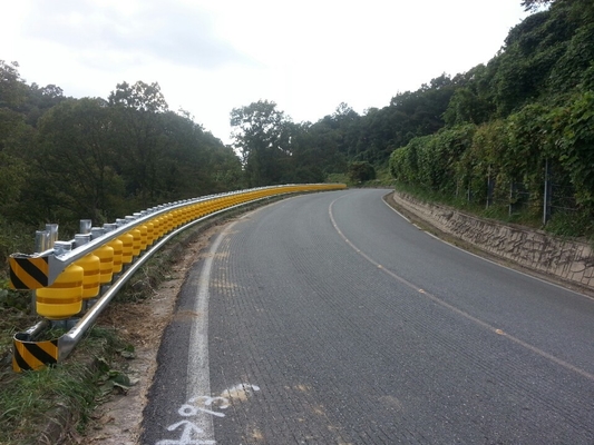 شراء High Corrosion Resistance PU Crash barrier machine for Traffic Protection System online manufacture