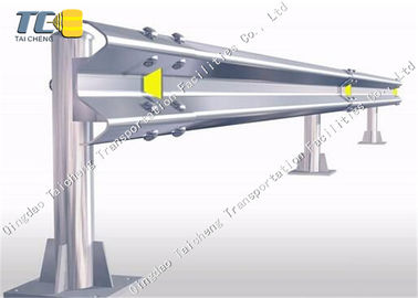 شراء حواجز الحراسة الصلبة Q235 W للحماية على الطريق online manufacture
