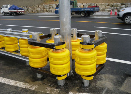 سعر جيد 4 Meters Roller Crash Barrier 350mm Diameter 150 Kg Weight Engineered for Enhanced Safety in Traffic and Industrial Zones الانترنت