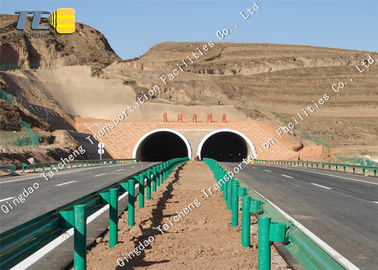 Good price W شعاع المعادن حاجز السلامة على الطرق الدرابزين على جانب الطريق لشريط متوسط ​​المنحني الانترنت